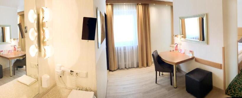 اتاق استاندارد سه نفره, City Hotel Ost Am Kö