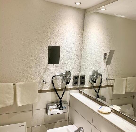 اتاق استاندارد سه نفره, City Hotel Ost Am Kö