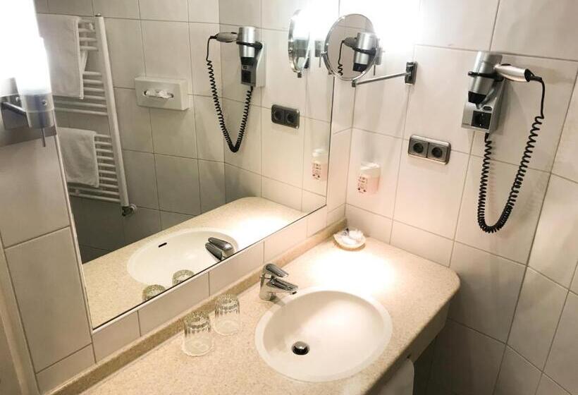 اتاق اکونومی, City Hotel Ost Am Kö