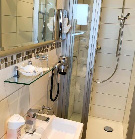 اتاق اکونومی یک تخته, City Hotel Ost Am Kö