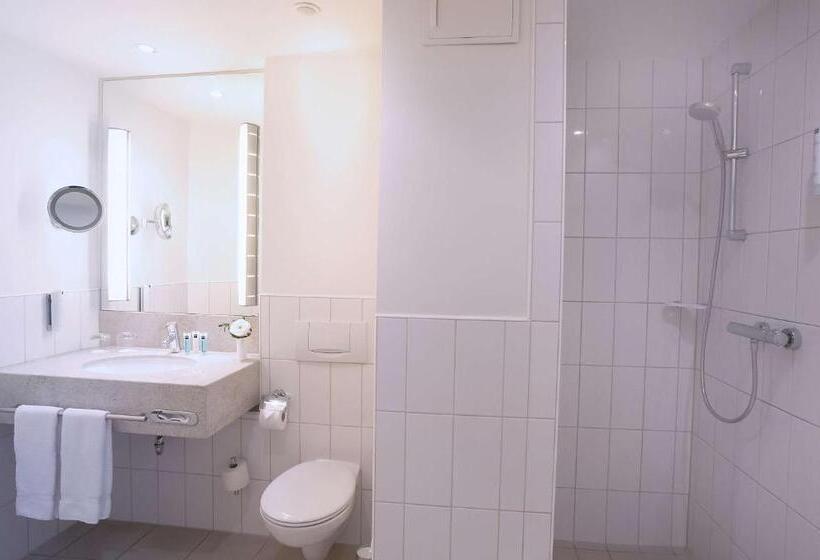 اتاق استاندارد, Dorint Hotel Würzburg