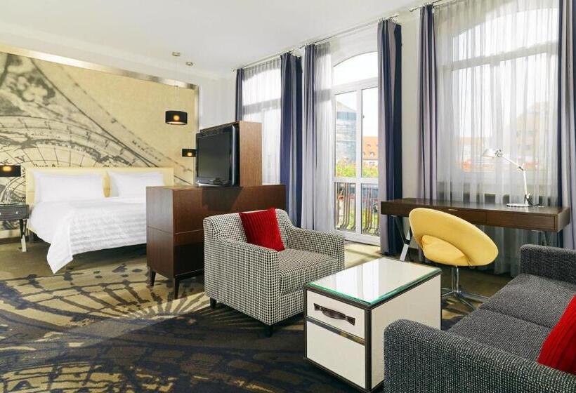 Junior Suite Cama King, Le Méridien Grand  Nuremberg