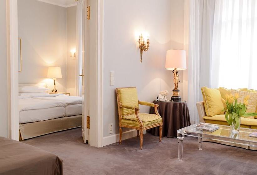 Suite, Opera