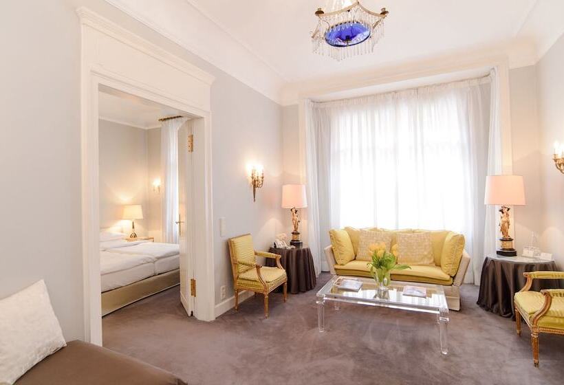 Suite, Opera