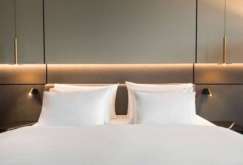 سوییت جونیور, Radisson Collection Hotel, Berlin