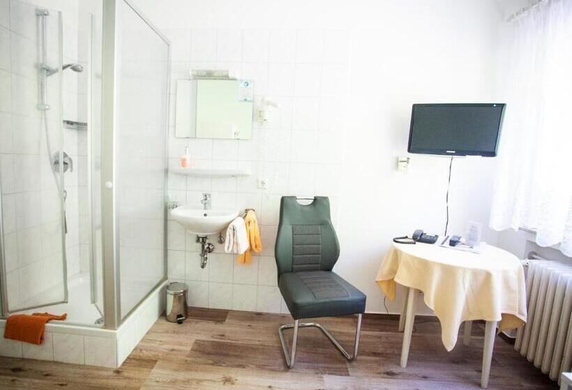 اتاق استاندارد یک تخته با سرویس بهداشتی مشترک, Restaurant Sennerbad