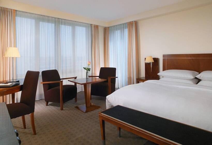 高级大房间, Sheraton Carlton  Nuernberg
