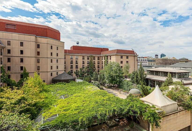 اتاق سوپریور با چشم‌انداز باغ, The Westin Grand Berlin