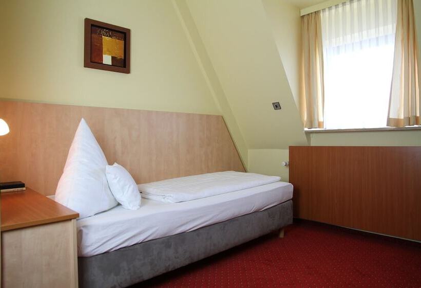 اتاق استاندارد یک نفره, Top Hotel Amberger