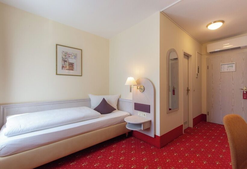 اتاق استاندارد یک نفره, Residence
