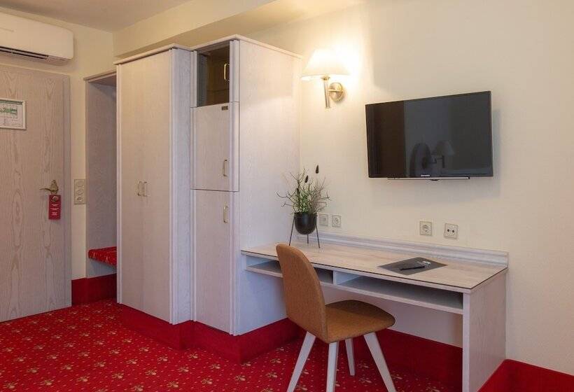 اتاق استاندارد یک نفره, Residence