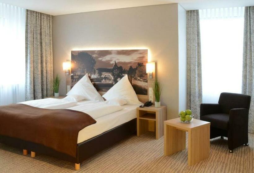 Comfort Room, Ring Loews Merkur