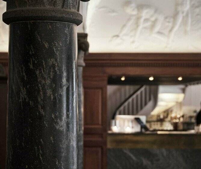 اتاق سوپریور, Ascot