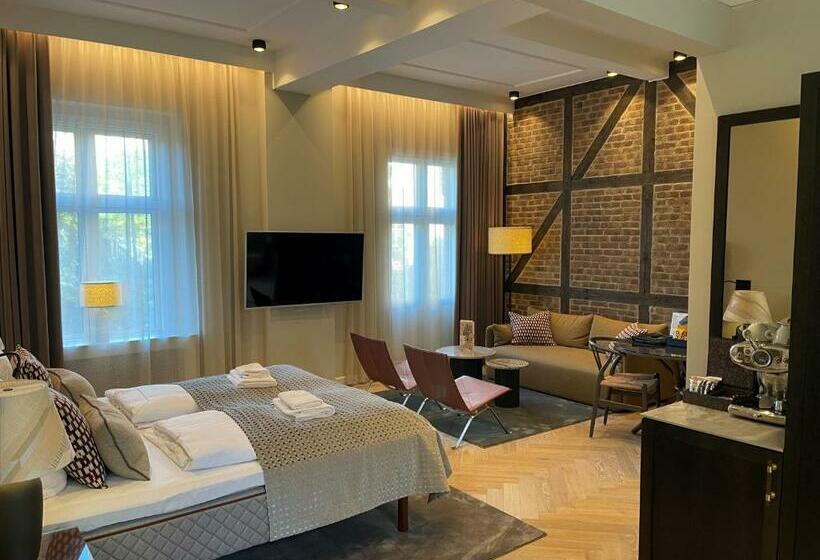 اتاق لوکس, Ascot