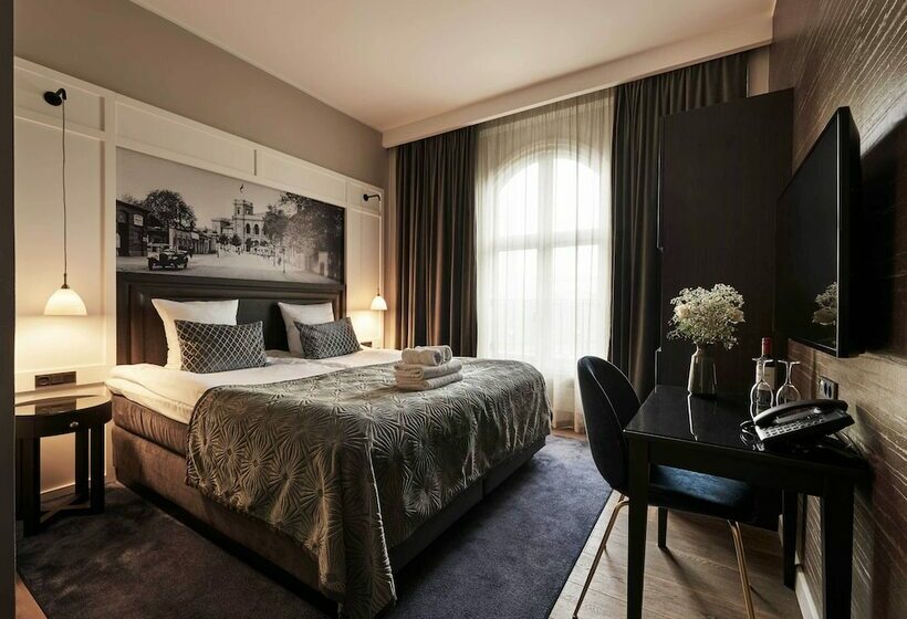 اتاق لوکس, Ascot