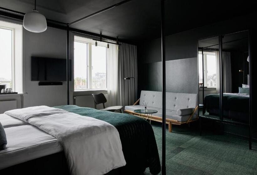 Junior Suite, Danmark