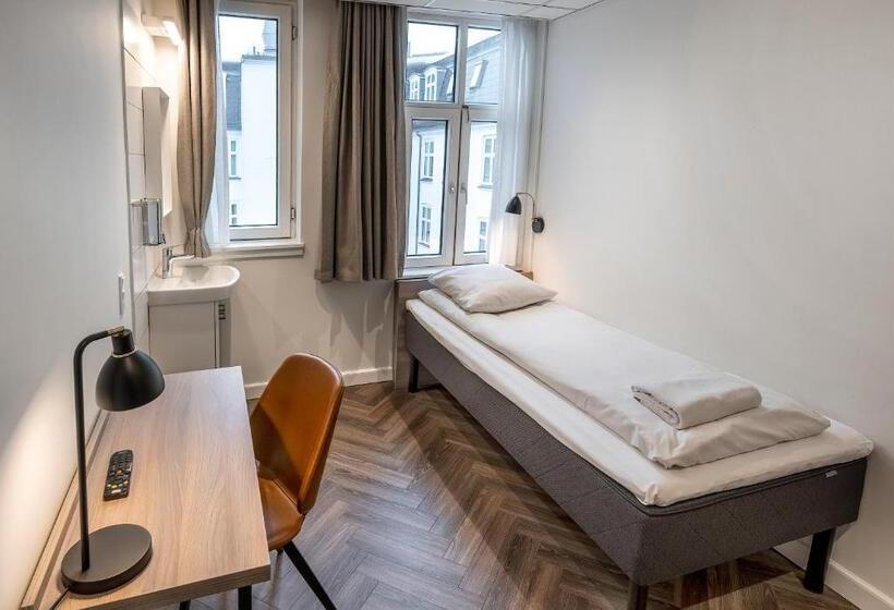 اتاق استاندارد یک تخته با سرویس بهداشتی مشترک, Go Hotel Saga