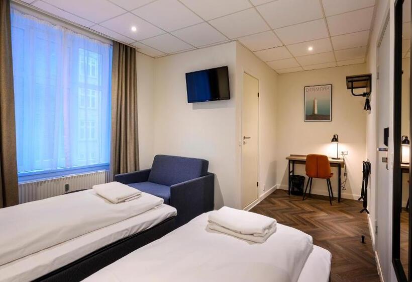 اتاق استاندارد سه نفره, Go Hotel Saga