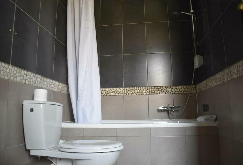 标准间, Adonis Sanary Grand Hôtel Des Bains