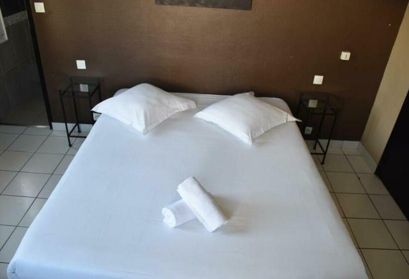 标准间, Adonis Sanary Grand Hôtel Des Bains