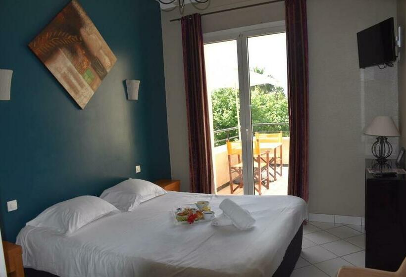 高级园景房, Adonis Sanary Grand Hôtel Des Bains