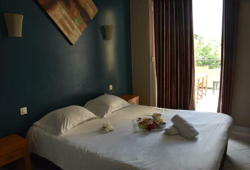 高级园景房, Adonis Sanary Grand Hôtel Des Bains