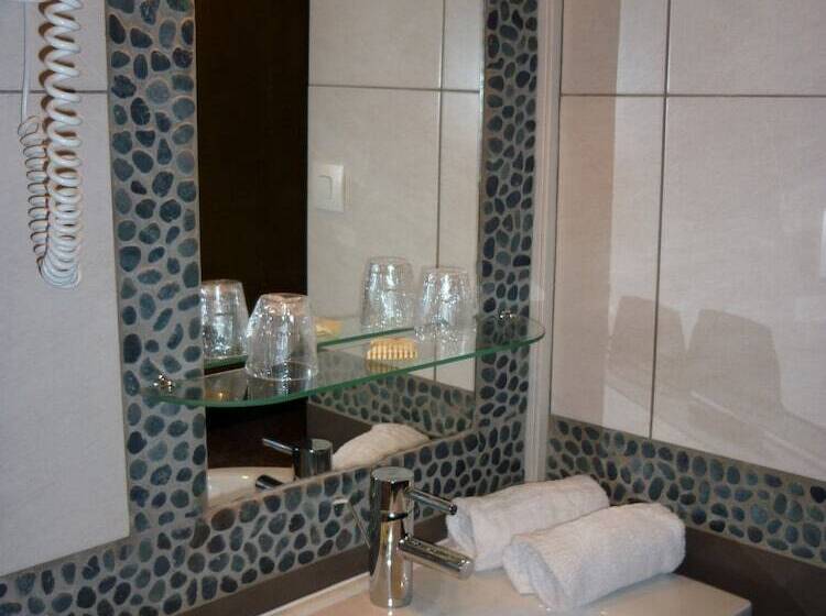 标准间, Adonis Sanary Grand Hôtel Des Bains
