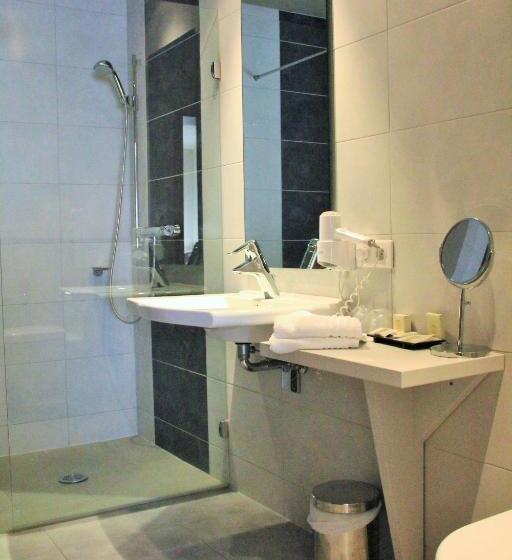 اتاق سوپریور برای معلولان, Hostellerie Au Cygne