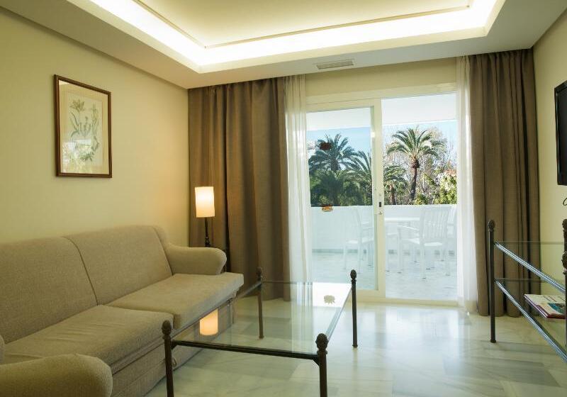 חדר סטנדרט לשלושה, Ibis Budget Montauban Les Chaumes