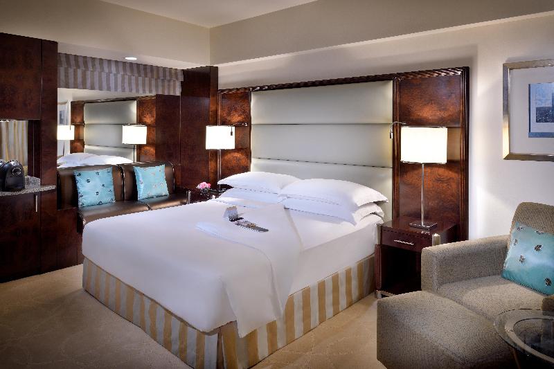 اتاق کلاسیک با چشم‌انداز باغ, Intercontinental Abu Dhabi, An Ihg