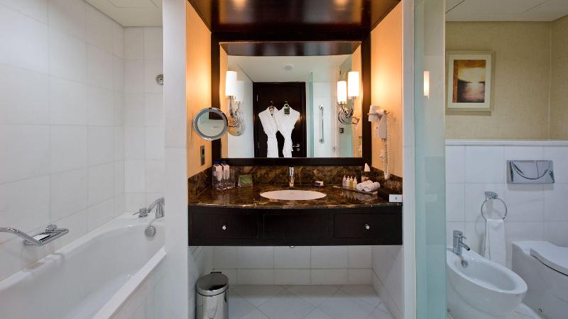 اتاق کلاسیک با چشم‌انداز باغ, Intercontinental Abu Dhabi, An Ihg