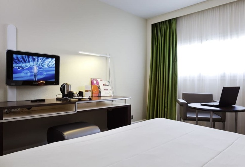 스탠다드 룸 더블 침대, Mercure Rennes Centre Gare