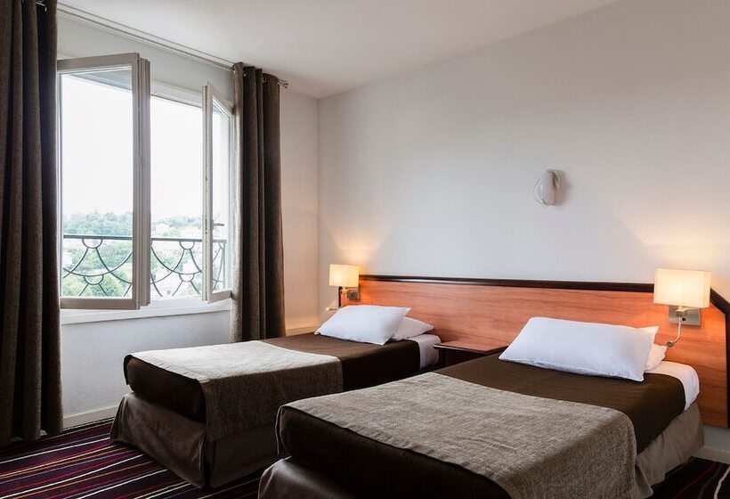 Standard Quadruple Room, The Originals City, Hôtel Astoria Vatican, Lourdes