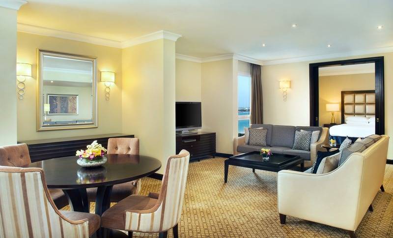 Suite Ejecutiva, Radisson Blu Hotel & Resort, Abu Dhabi Corniche