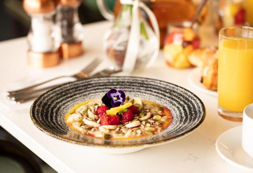 اتاق اکونومی, The Metropole Hotel Cork