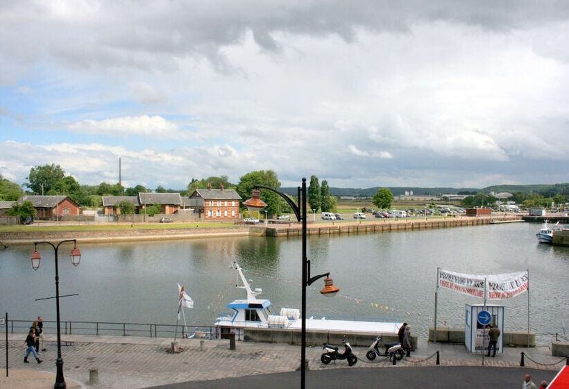 آپارتمان 1 خوابه, Best Western Le Cheval Blanc  Vue Sur Le Port Plein Centre Ville