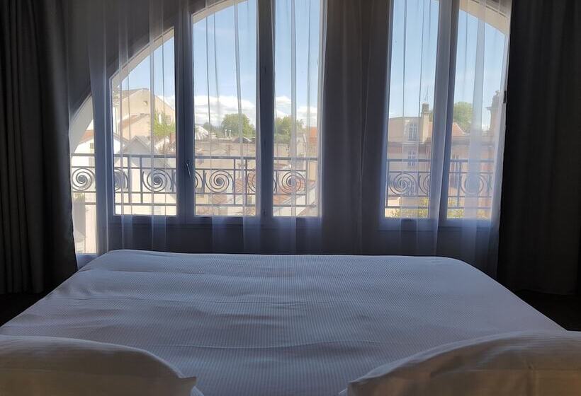 سوییت جونیور, Brit Hotel De Grignan Vichy