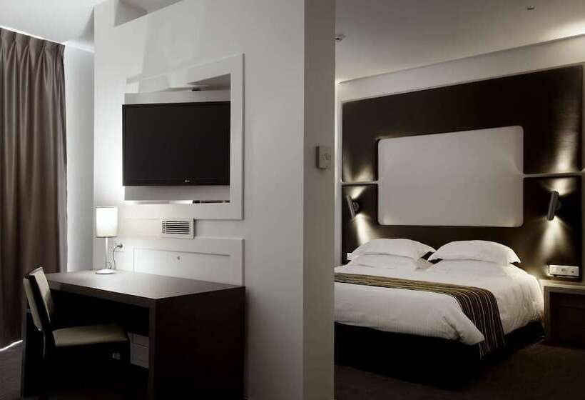 سوییت جونیور, Brit Hotel De Grignan Vichy
