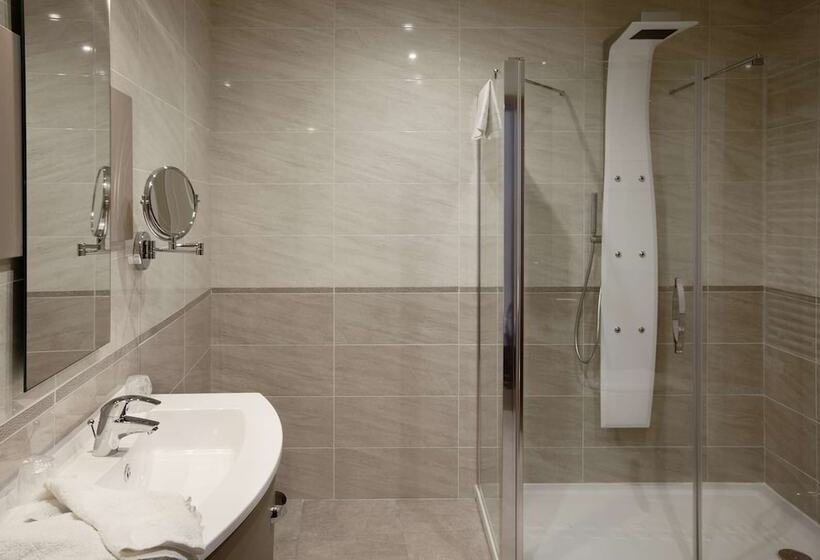 اتاق سوپریور, Brit Hotel De Grignan Vichy