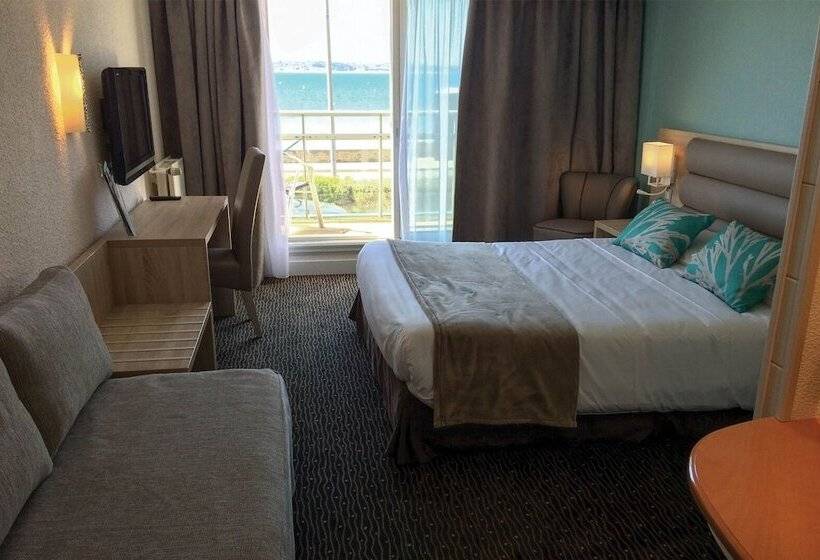 اتاق راحتی سه تخته, Brit Hôtel De L Océan