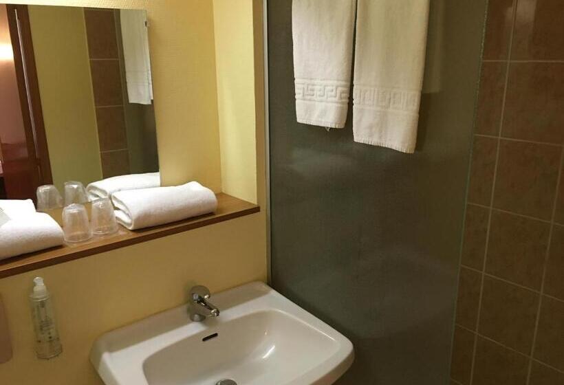اتاق استاندارد یک نفره, Brit Hotel Poitiers Beaulieu