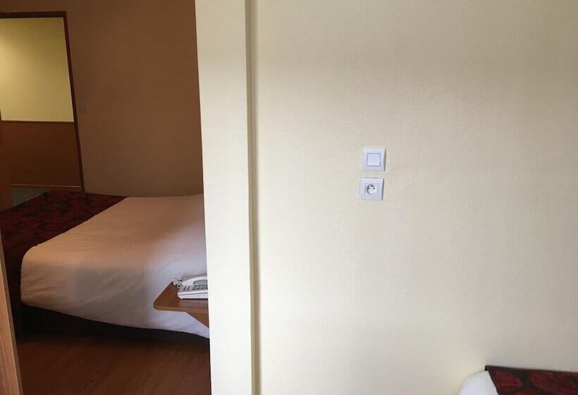 اتاق خانوادگی, Brit Hotel Poitiers Beaulieu