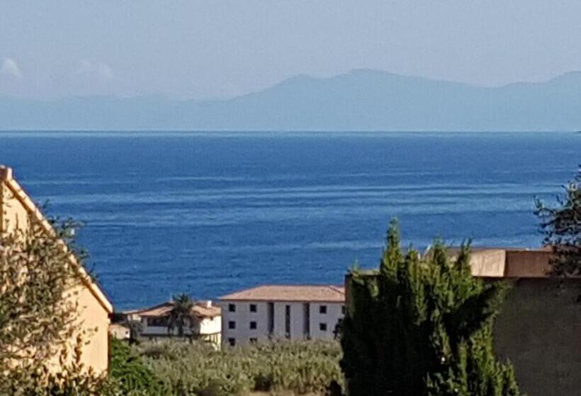 اتاق کلاسیک با چشم‌انداز دریا, Cala Di L Oru