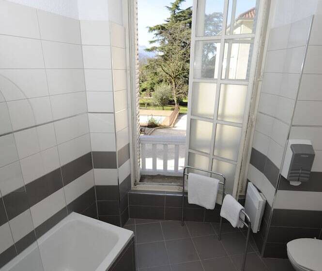 اتاق استاندارد, Chateau & Spa De La Commanderie