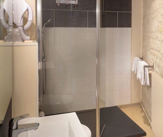 اتاق استاندارد یک نفره, Cit Hôtel Le Plantagenet