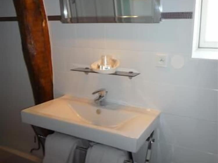 اتاق استاندارد, Cit Hôtel Le Plantagenet