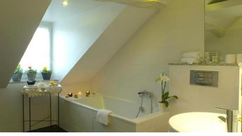 اتاق لوکس, Hôtel Claret Bercy