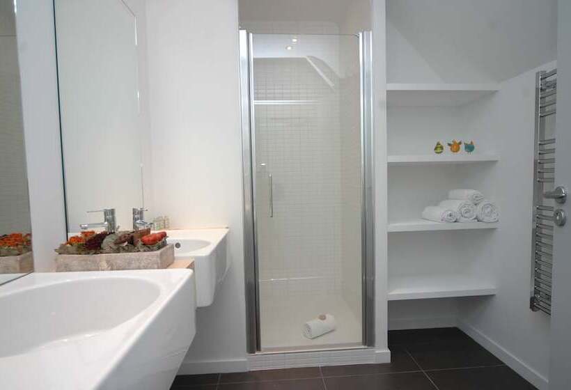 اتاق استاندارد, Logis Hotel La Croix Blanche Fontevraud