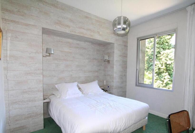 اتاق کلاسیک, Hostellerie Du Grand Saint Antoine