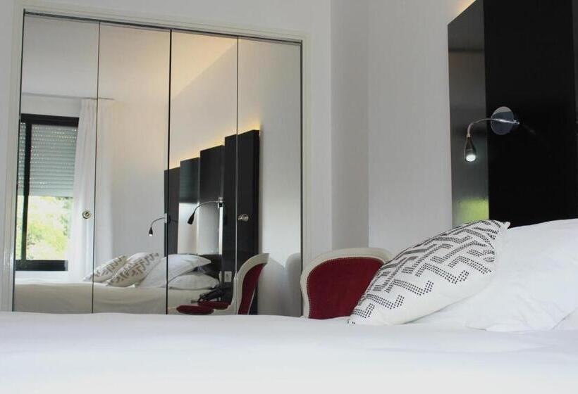 سوئیت جونیور کلاسیک, Hostellerie Du Grand Saint Antoine